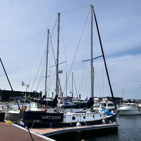 Bateau Watson Accueillant & Chaleureux Botel *